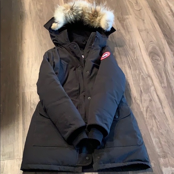 canada goose size small